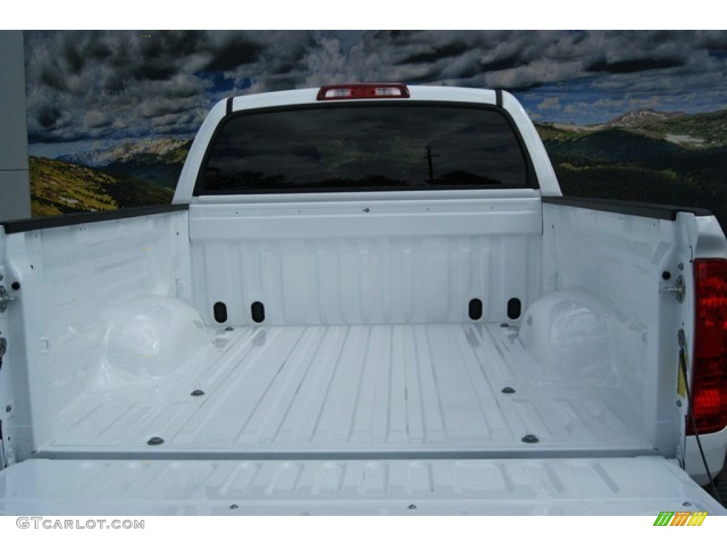 2014 Tundra SR5 Crewmax 4x4 - Super White / Graphite photo #9