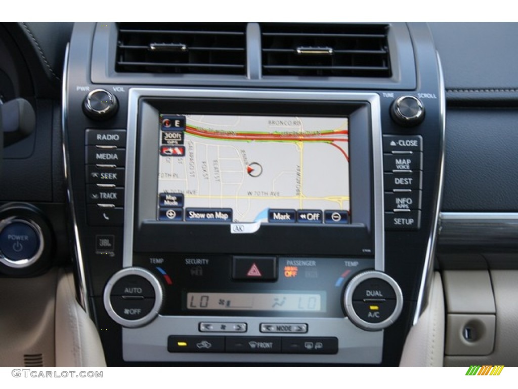 2014 Camry Hybrid XLE - Super White / Ivory photo #7