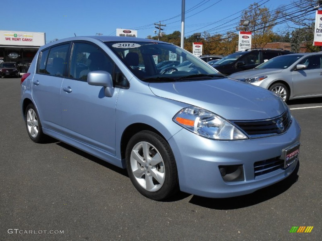 2012 Versa 1.8 SL Hatchback - Arctic Blue Metallic / Charcoal photo #3