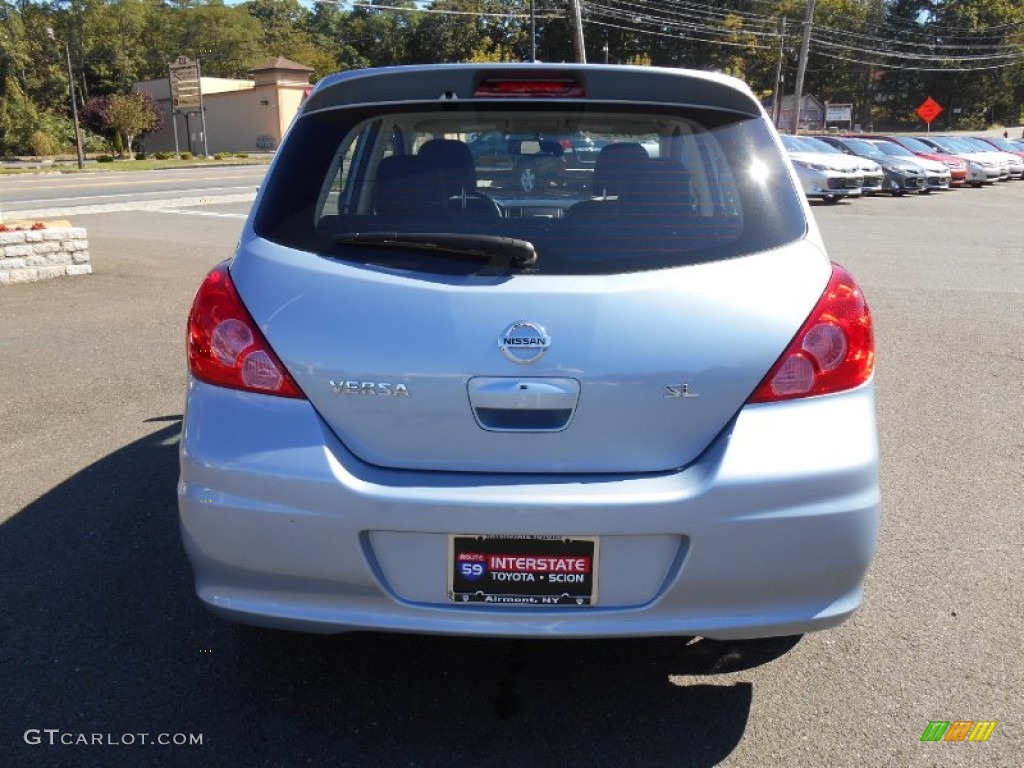 2012 Versa 1.8 SL Hatchback - Arctic Blue Metallic / Charcoal photo #5