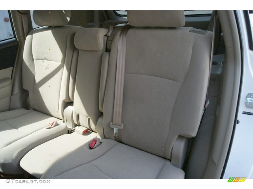 2013 Highlander V6 4WD - Blizzard White Pearl / Sand Beige photo #7