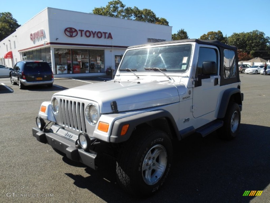 2004 Wrangler Sport 4x4 - Bright Silver Metallic / Dark Slate Gray photo #1