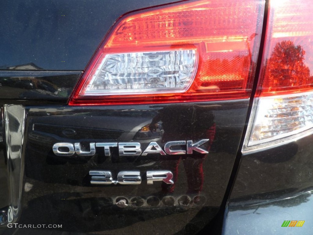 2011 Outback 3.6R Limited Wagon - Crystal Black Silica / Warm Ivory photo #5