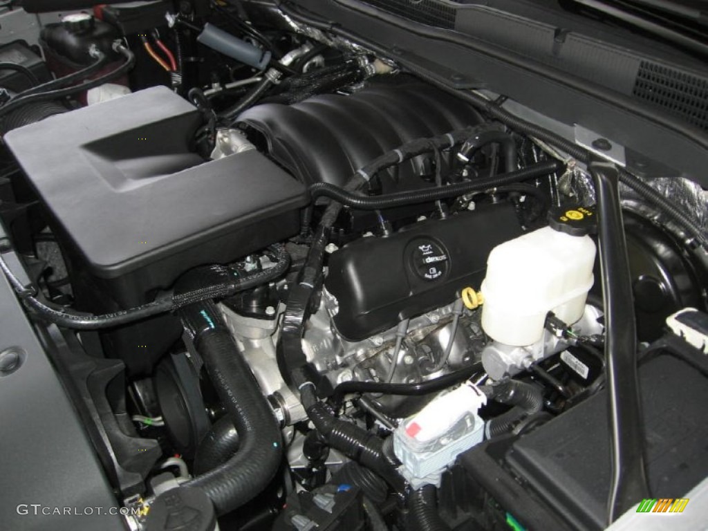 2014 Chevrolet Silverado 1500 WT Regular Cab 4x4 Engine Photos