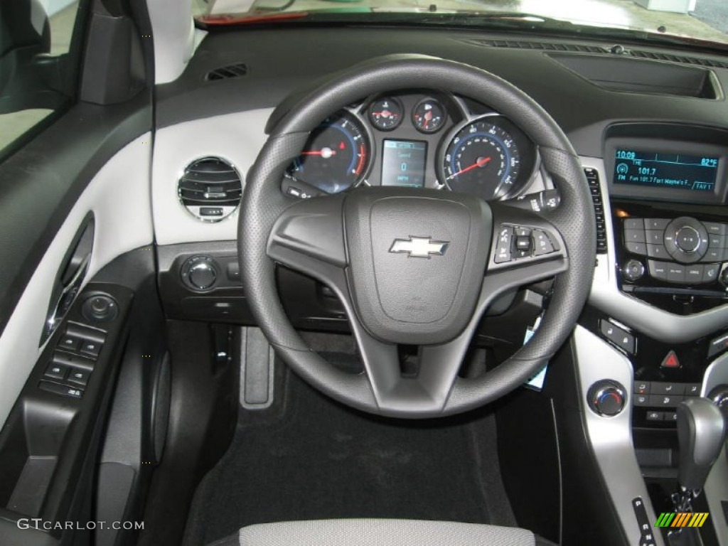 2014 Cruze LS - Red Hot / Jet Black/Medium Titanium photo #4