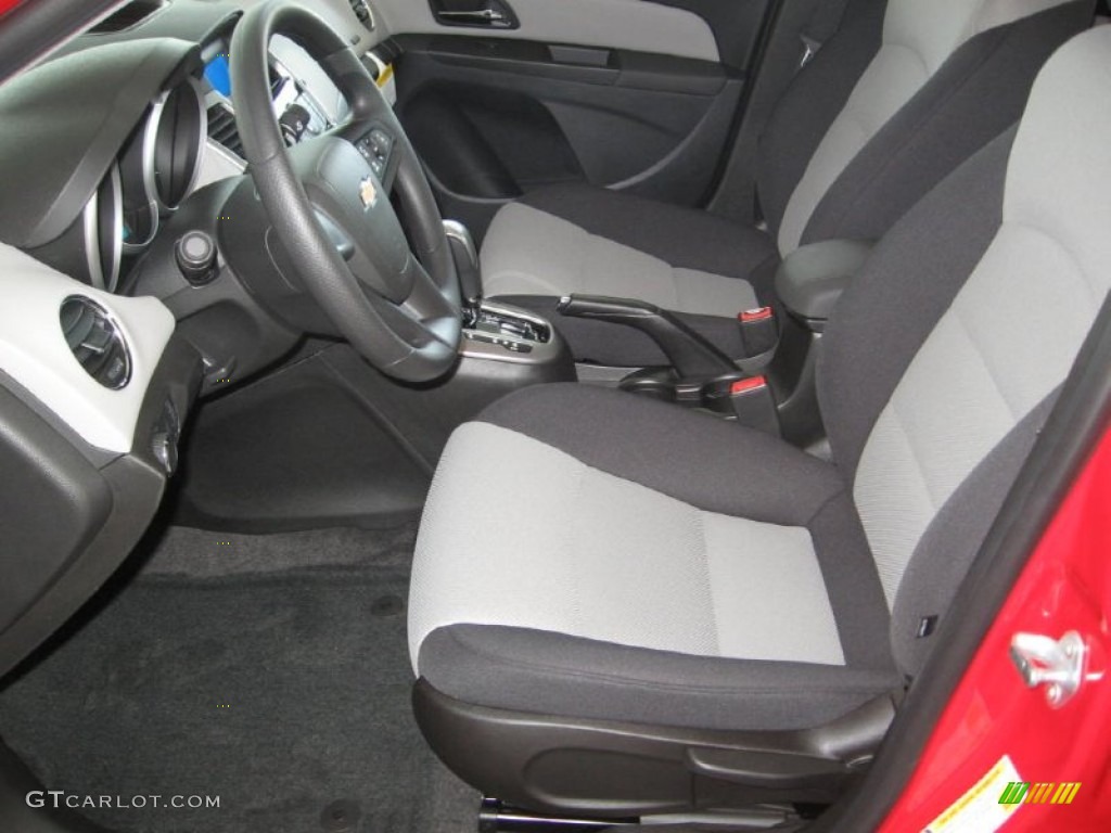 2014 Cruze LS - Red Hot / Jet Black/Medium Titanium photo #7