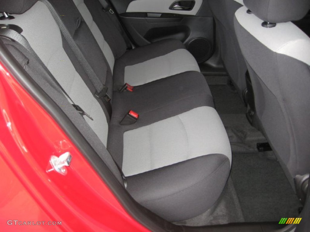 2014 Cruze LS - Red Hot / Jet Black/Medium Titanium photo #13