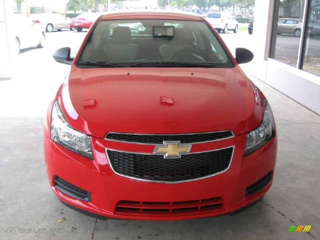 2014 Cruze LS - Red Hot / Jet Black/Medium Titanium photo #18