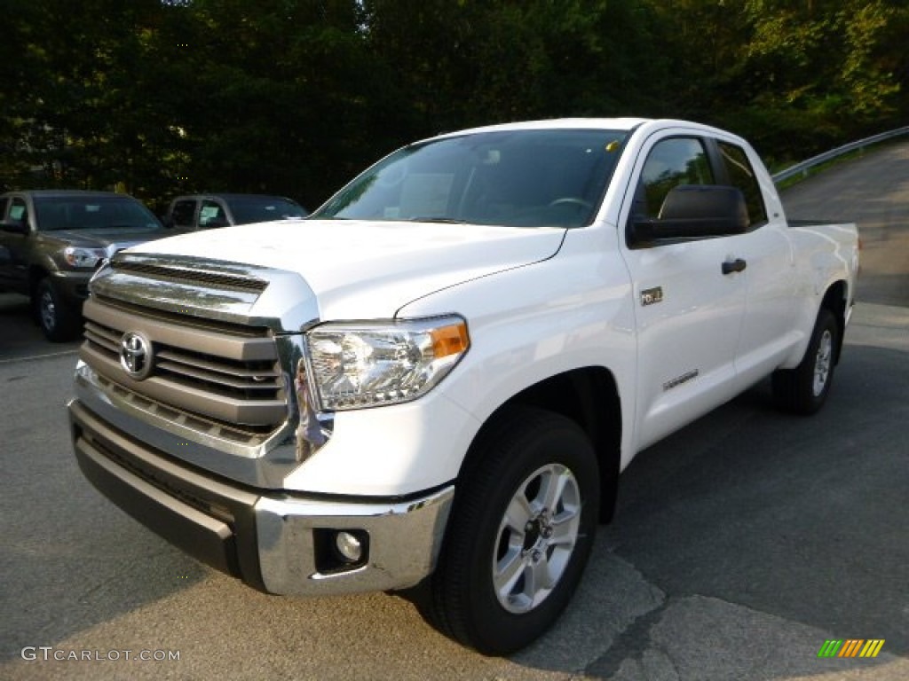 2014 Tundra SR5 Double Cab 4x4 - Super White / Graphite photo #7