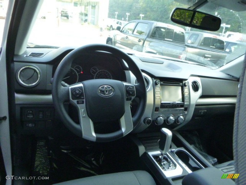 2014 Tundra SR5 Double Cab 4x4 - Super White / Graphite photo #12