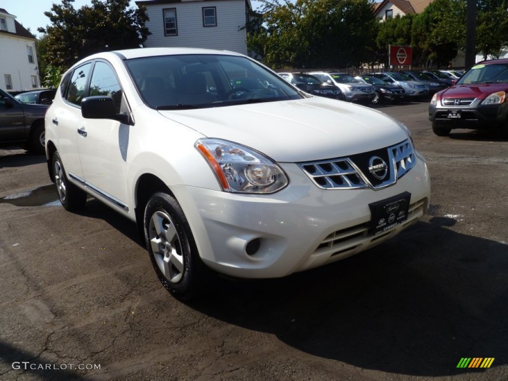 Pearl White Nissan Rogue