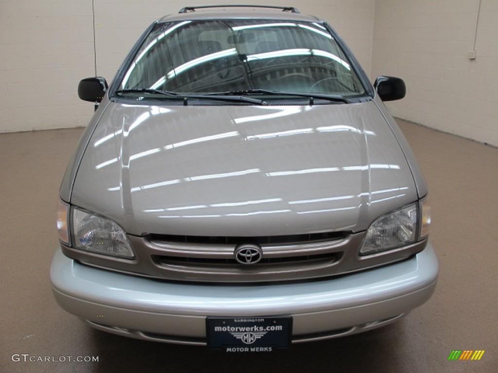 1999 Sienna XLE - Sable Pearl / Oak Beige photo #2