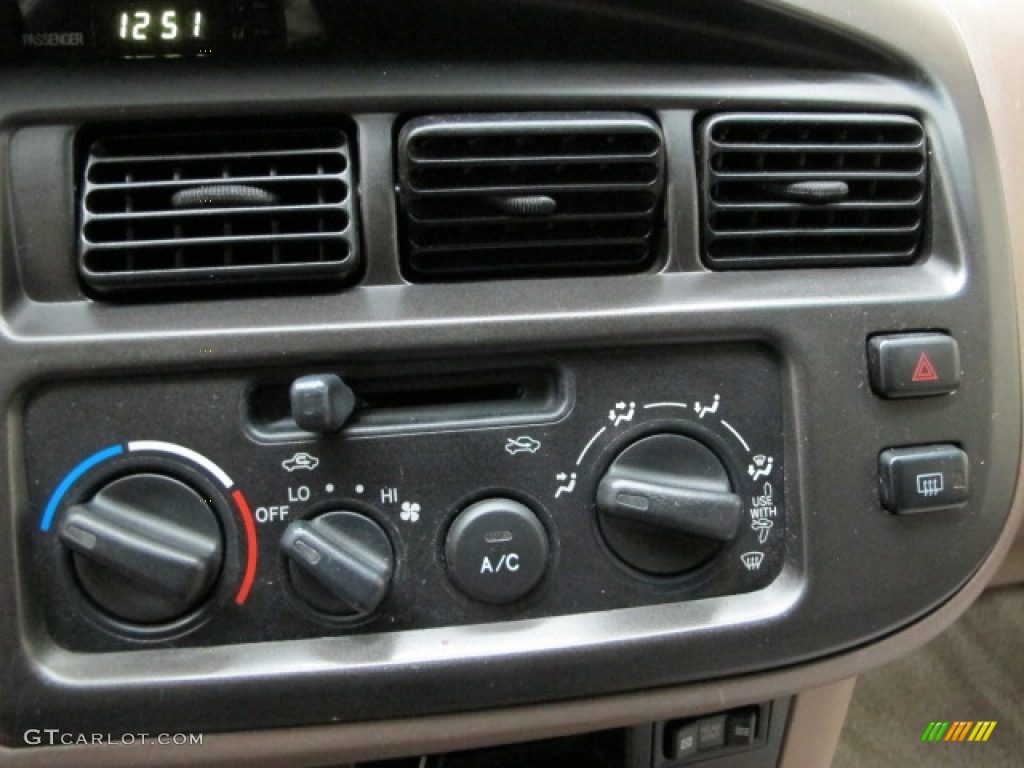 1999 Sienna XLE - Sable Pearl / Oak Beige photo #30