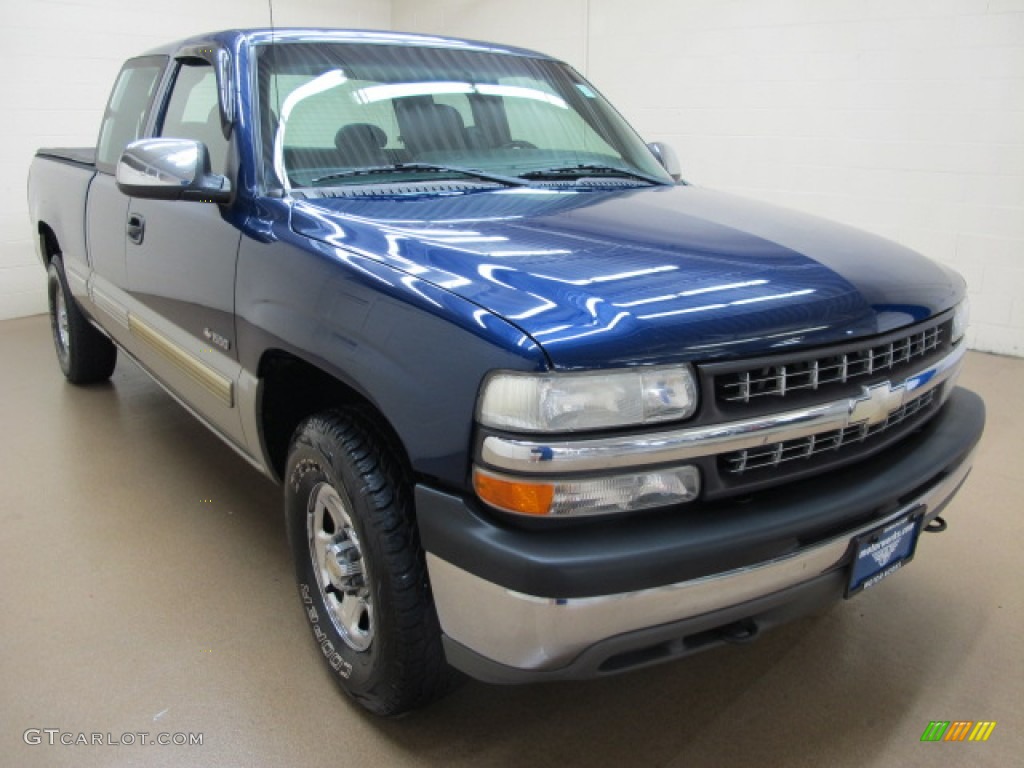 2002 Silverado 1500 LS Extended Cab 4x4 - Indigo Blue Metallic / Graphite Gray photo #1