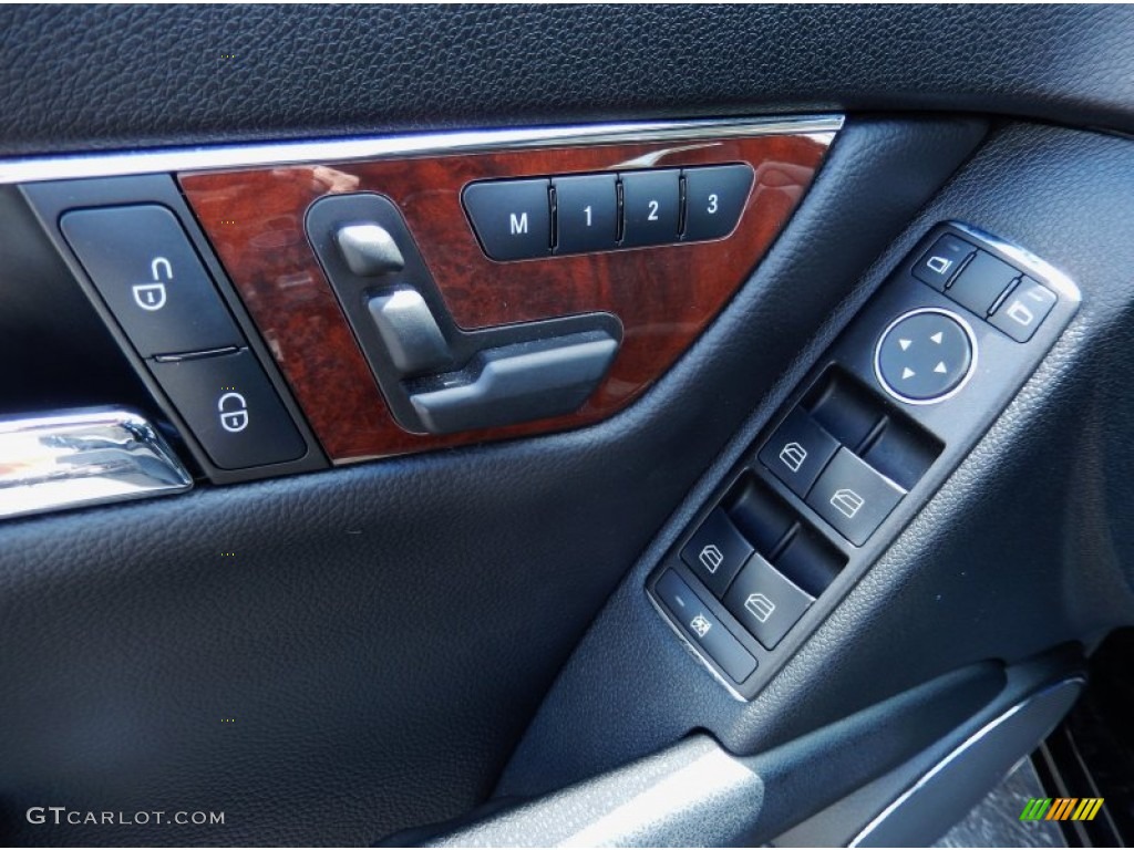 2010 Mercedes-Benz C 300 Luxury Controls Photo #86021171