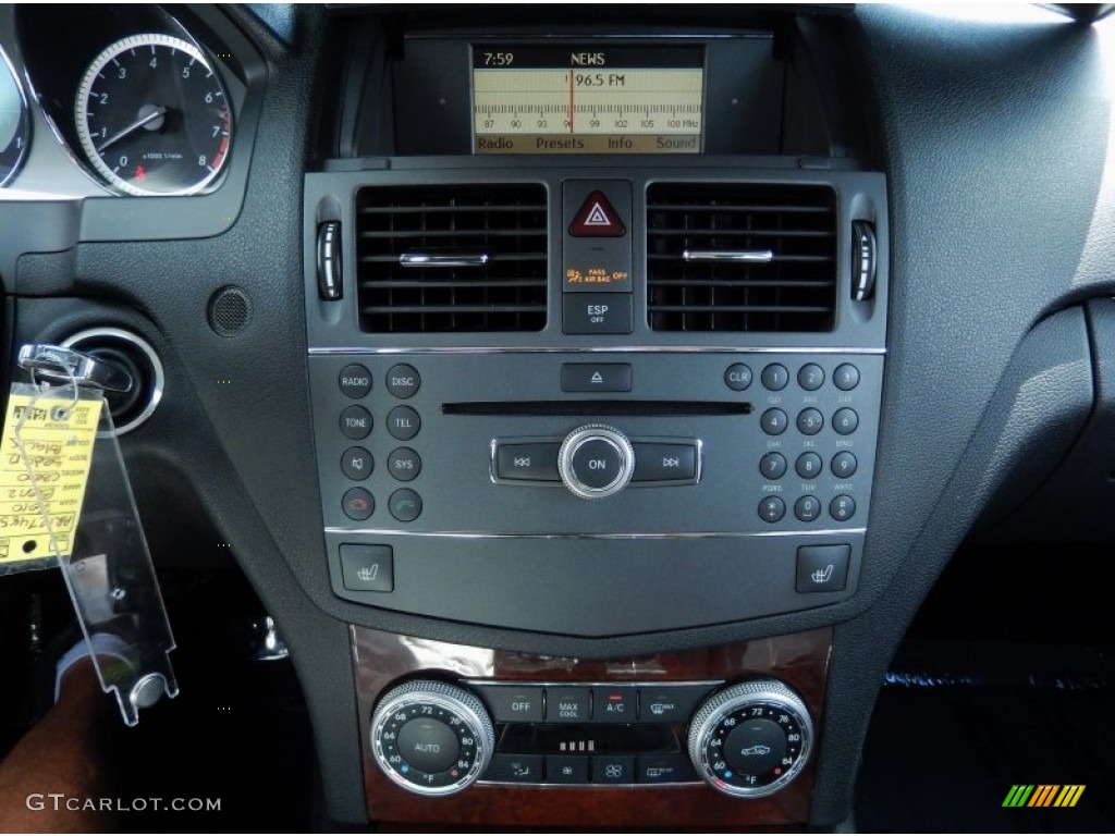 2010 Mercedes-Benz C 300 Luxury Controls Photo #86021372