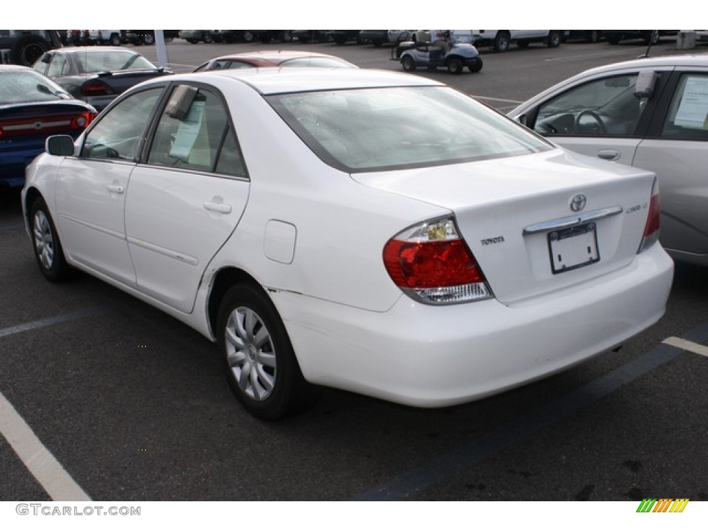 2006 Camry LE - Super White / Beige photo #3