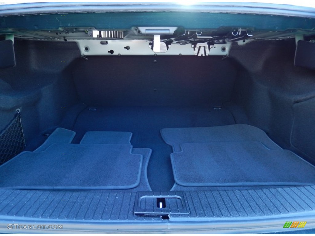 2010 E 350 Sedan - Jade Green Metallic / Black photo #10