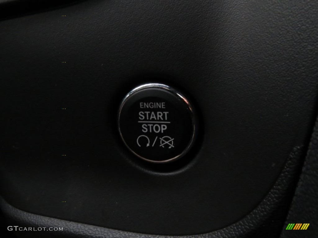 2012 Challenger R/T - Redline 3 Coat Pearl / Dark Slate Gray photo #29