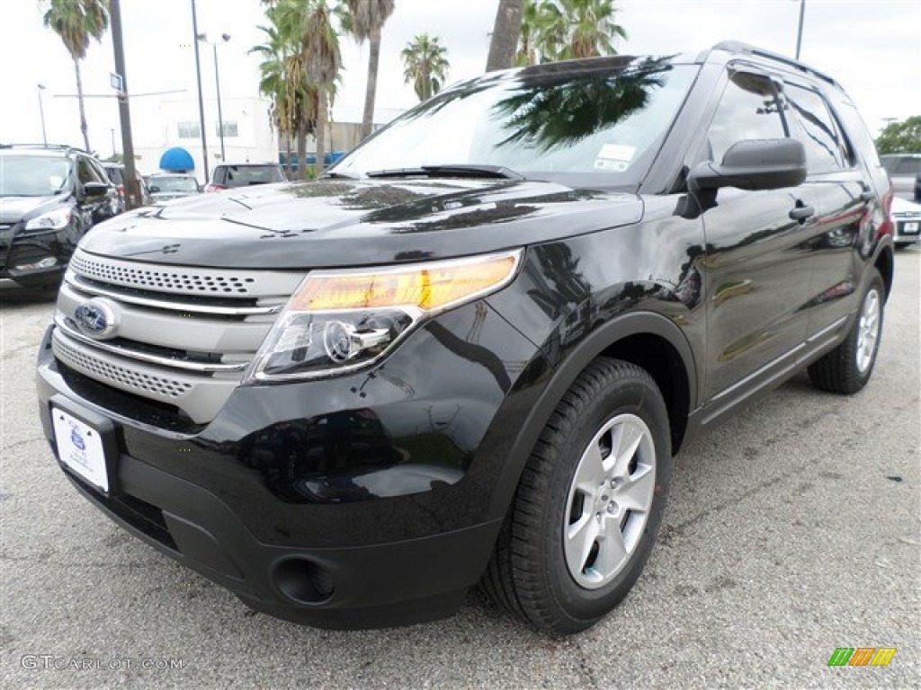 Tuxedo Black Ford Explorer