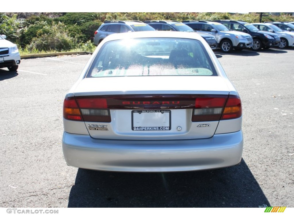 2004 Legacy L Sedan - Silver Stone Metallic / Gray Moquette photo #7