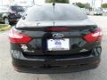 Tuxedo Black - Focus SE Sedan Photo No. 4