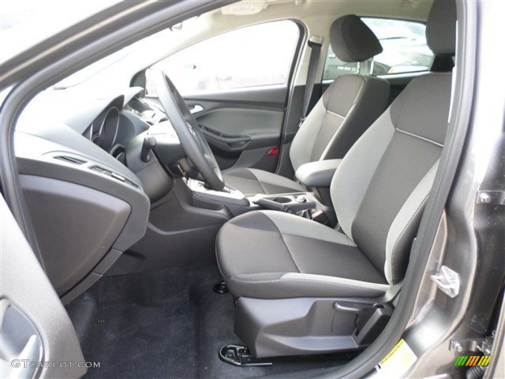 2014 Focus SE Sedan - Sterling Gray / Charcoal Black photo #22