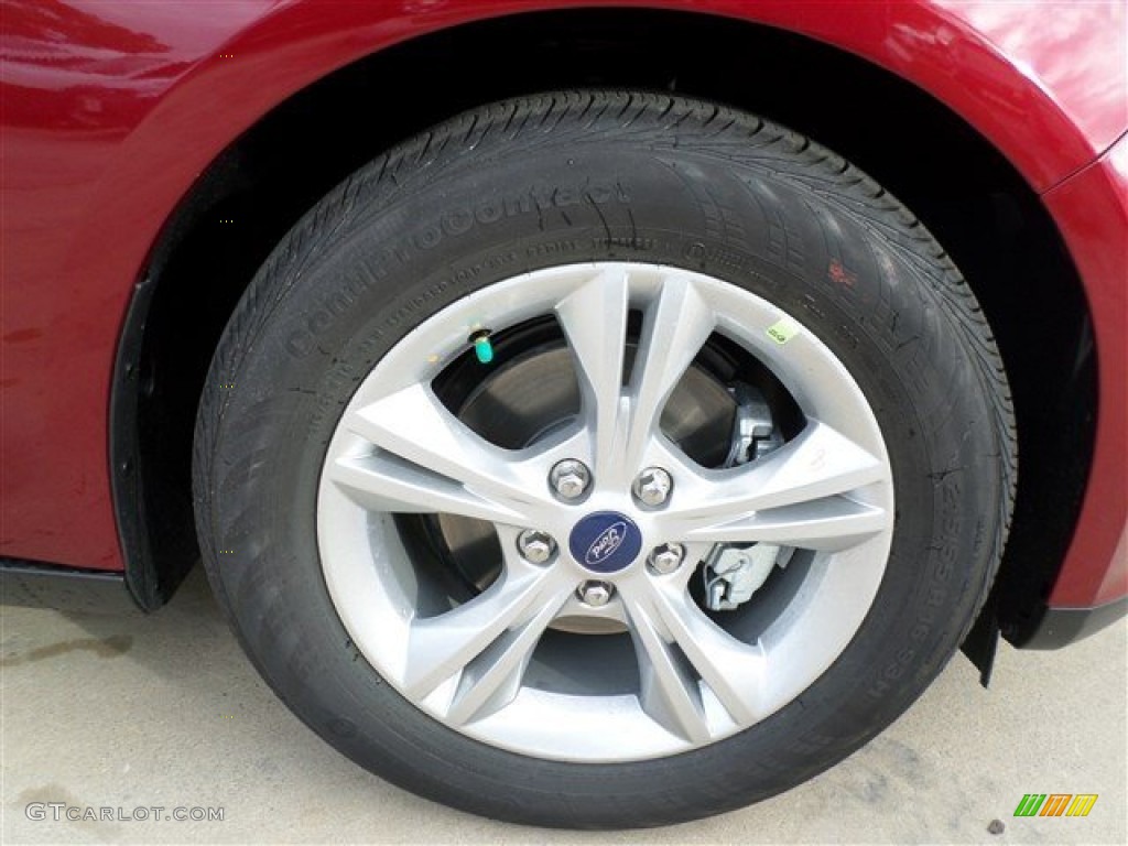 2014 Focus SE Sedan - Ruby Red / Medium Light Stone photo #8