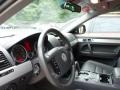 Black Uni - Touareg 2 VR6 Photo No. 18