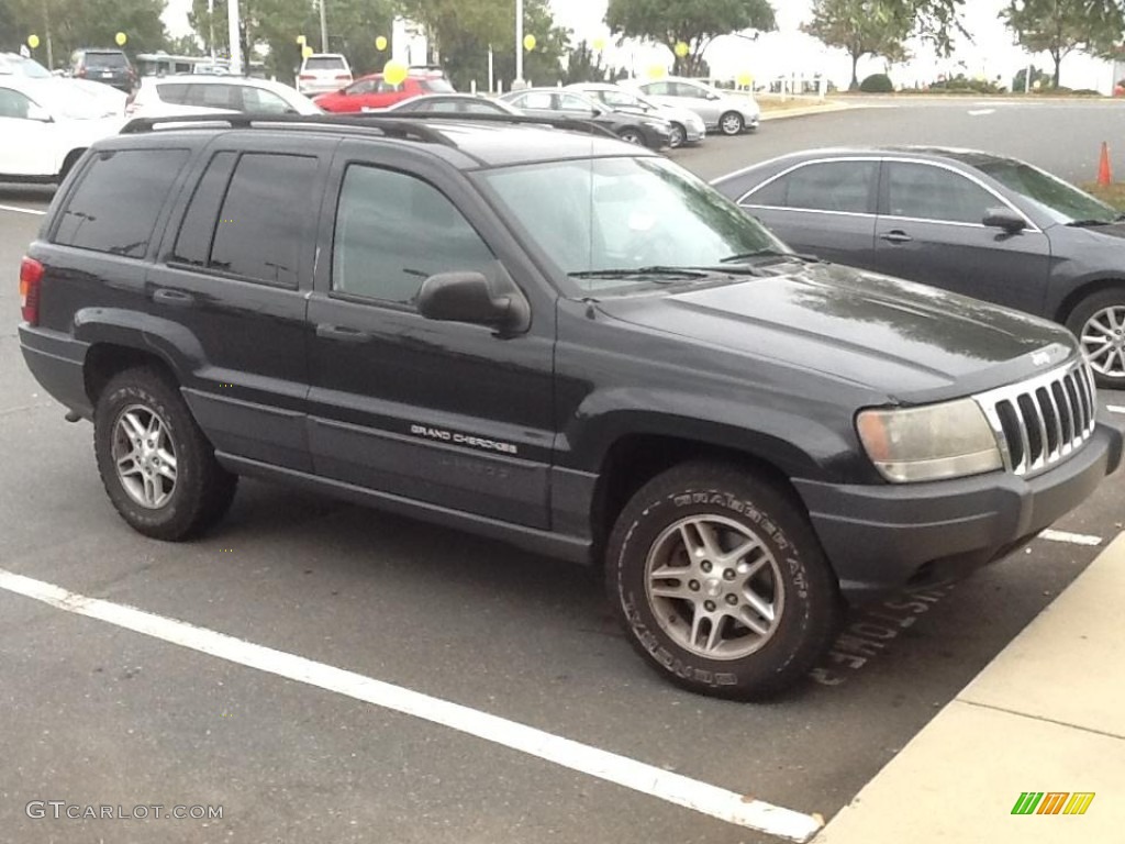 2003 Grand Cherokee Laredo - Brilliant Black / Dark Slate Gray photo #2