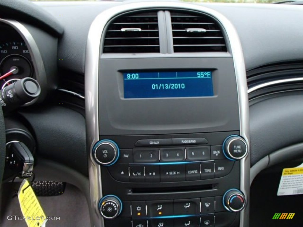 2014 Chevrolet Malibu LS Controls Photo #86038536