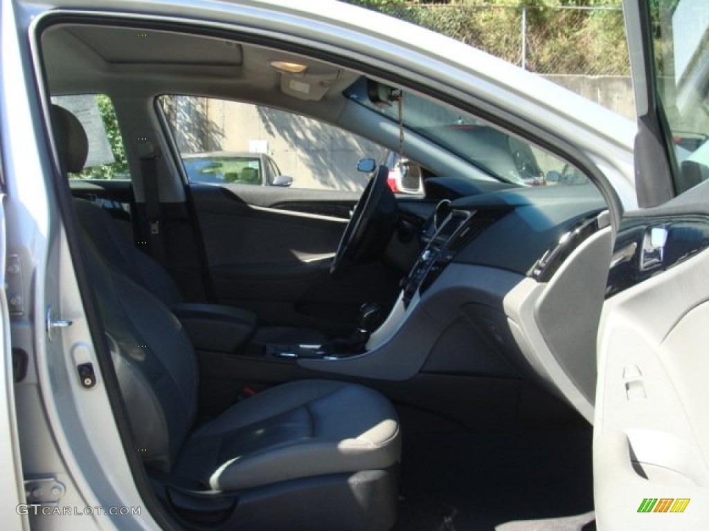 2011 Sonata Limited - Radiant Silver / Black photo #27