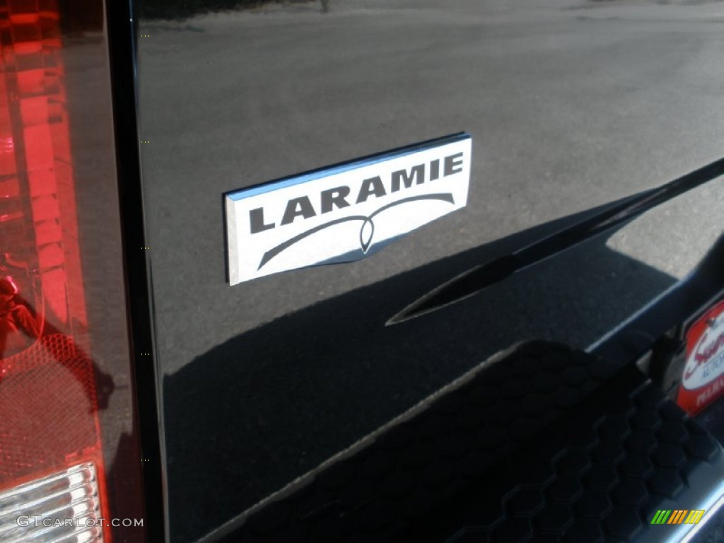 2010 Ram 1500 Laramie Crew Cab - Brilliant Black Crystal Pearl / Dark Slate Gray photo #6