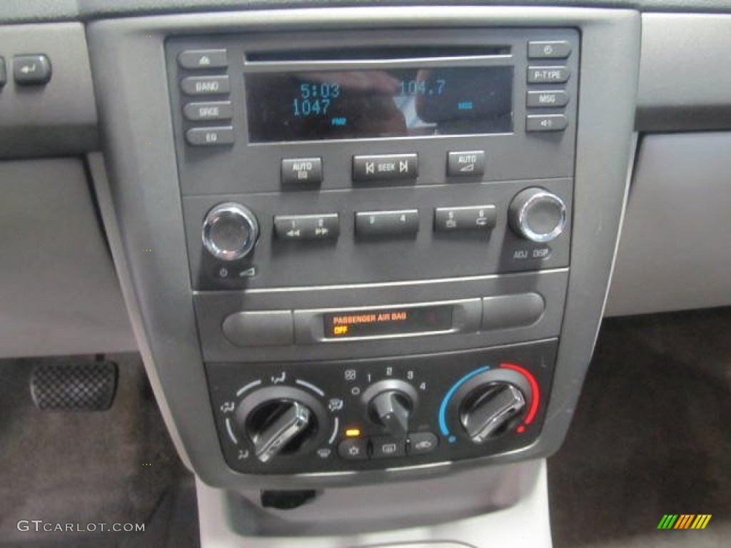 2006 Chevrolet Cobalt LS Sedan Controls Photo #86046417