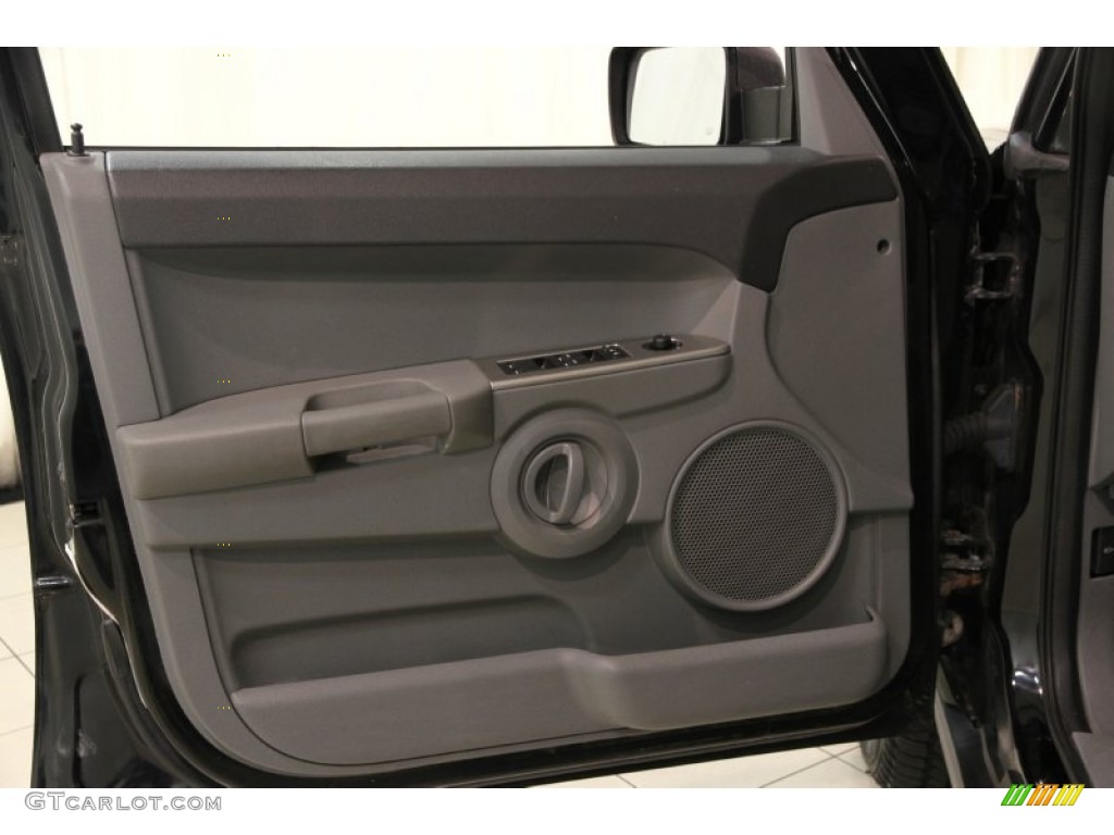 2007 Jeep Commander Sport 4x4 Medium Slate Gray Door Panel Photo #86051383