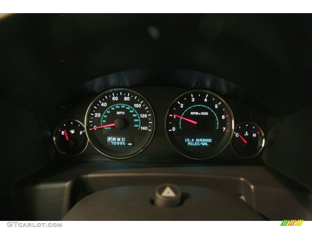 2007 Jeep Commander Sport 4x4 Gauges Photo #86051451