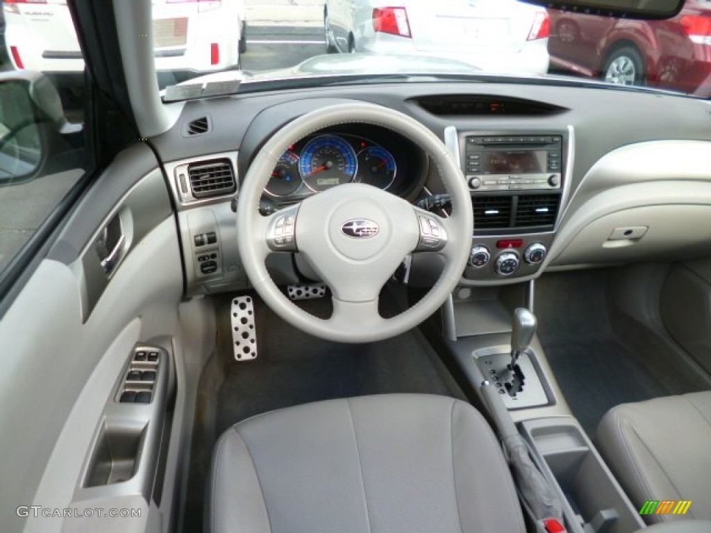2009 Forester 2.5 XT Limited - Steel Silver Metallic / Platinum photo #15