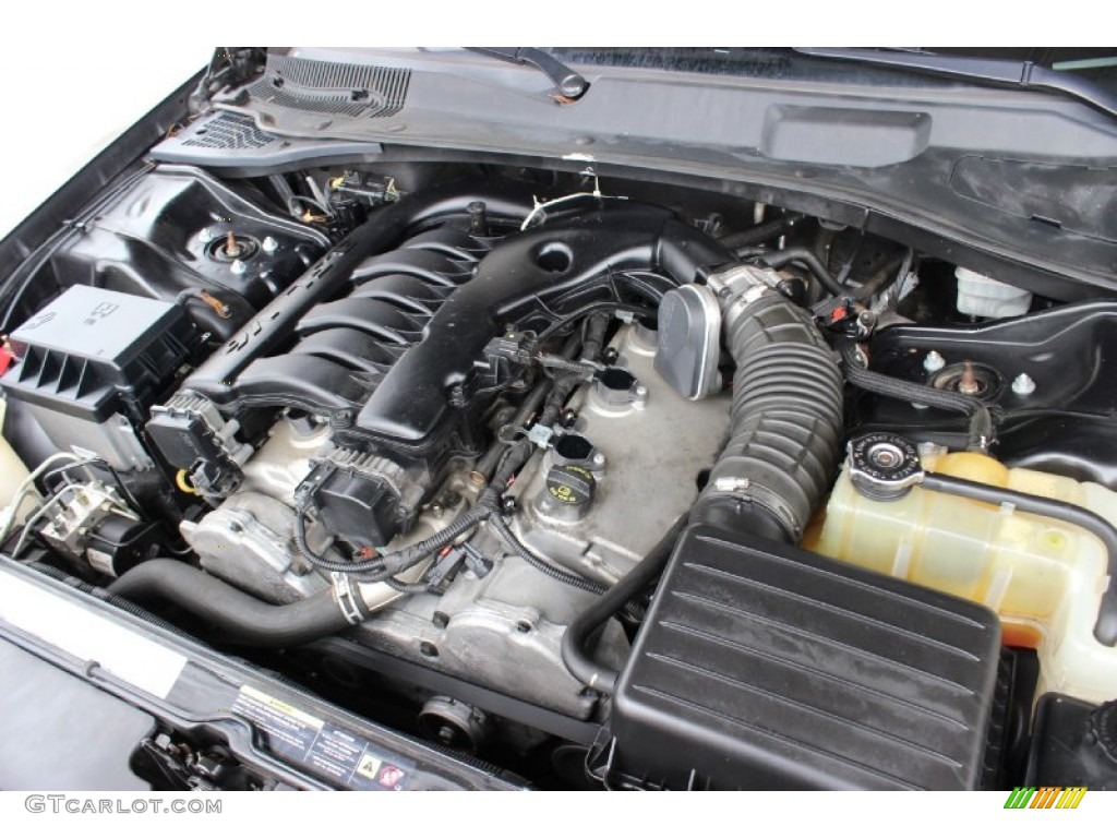 2006 Dodge Magnum SXT Engine Photos