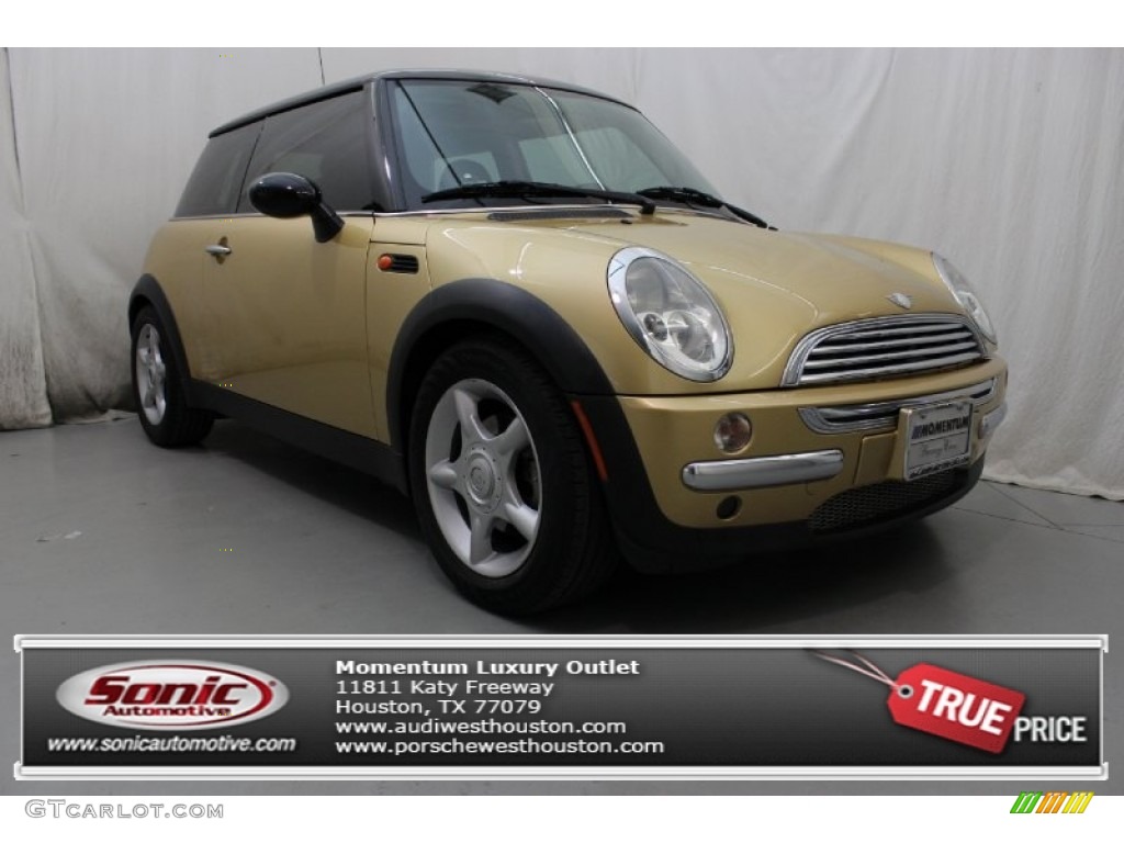 2004 Cooper Hardtop - Solid Gold Metallic / Panther Black photo #1