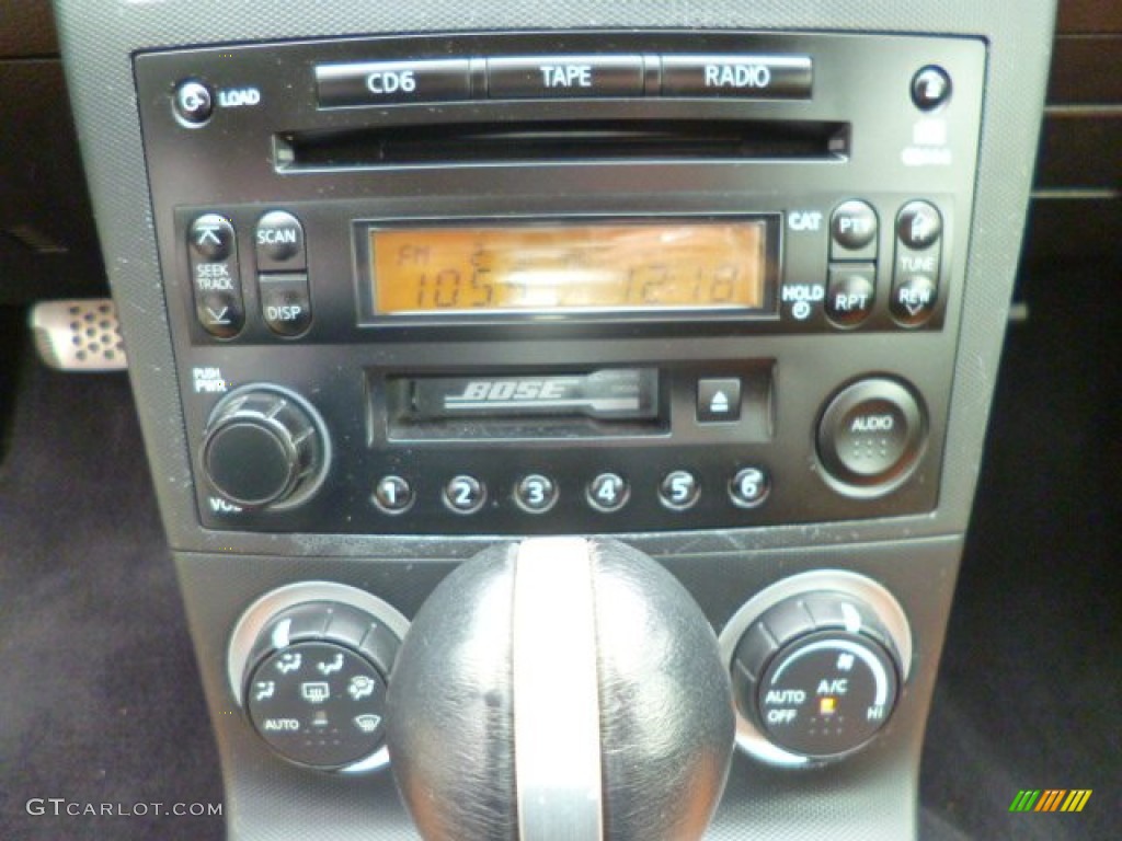 2004 Nissan 350Z Touring Roadster Audio System Photos