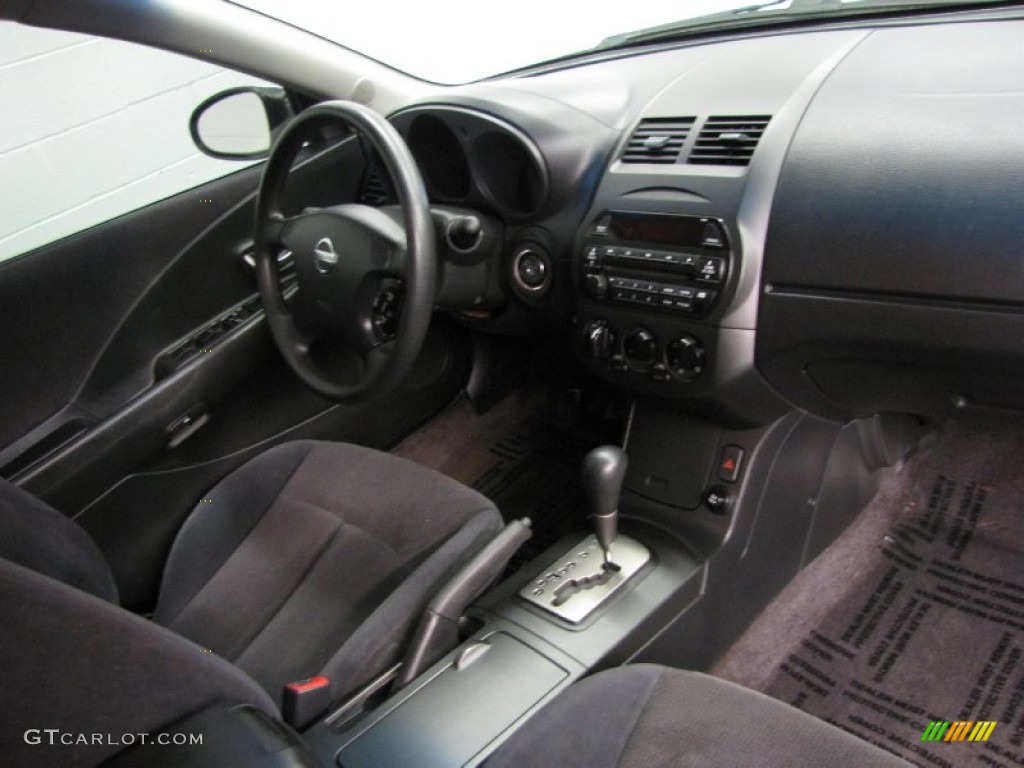 2002 Altima 2.5 S - Cloud White / Charcoal Black photo #21