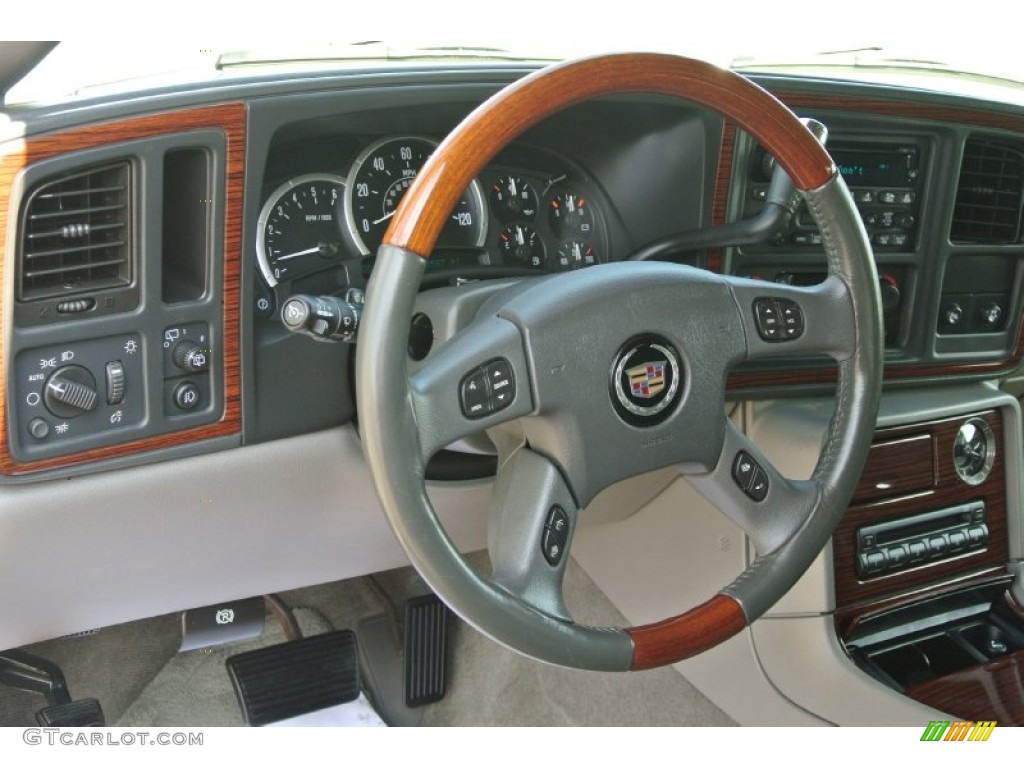 2004 Escalade  - Quicksilver / Pewter Gray photo #26