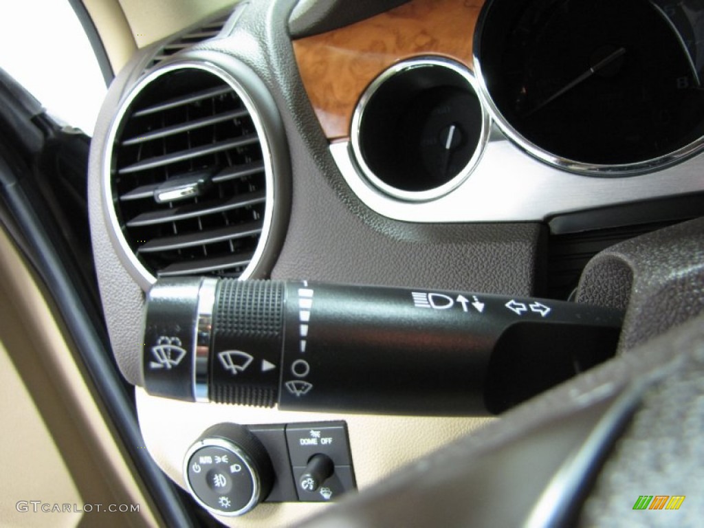 2009 Buick Enclave CXL AWD Controls Photo #86062287
