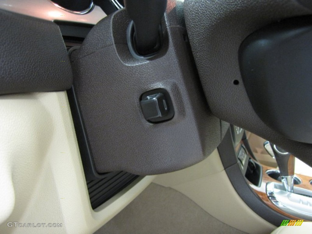 2009 Buick Enclave CXL AWD Controls Photo #86062308