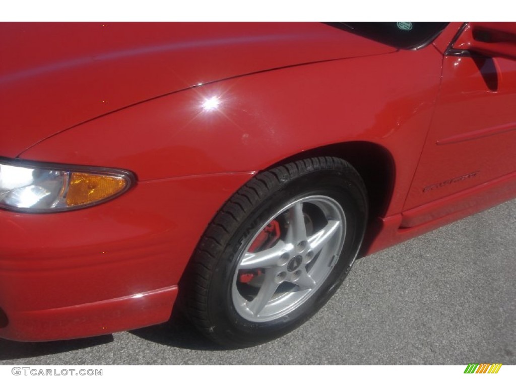 1999 Grand Prix GT Sedan - Bright Red / Graphite photo #11