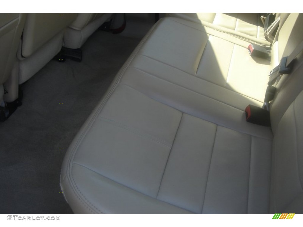 2010 F450 Super Duty Lariat Crew Cab 4x4 Dually - Bright Red / Camel photo #67