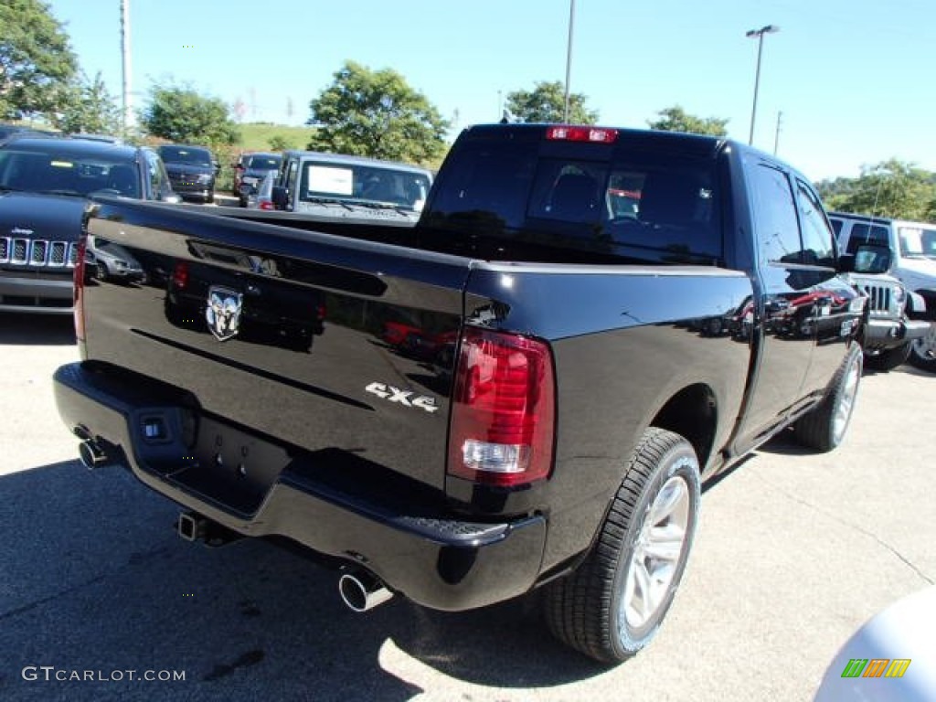 2014 1500 Sport Crew Cab 4x4 - Black / Black photo #6