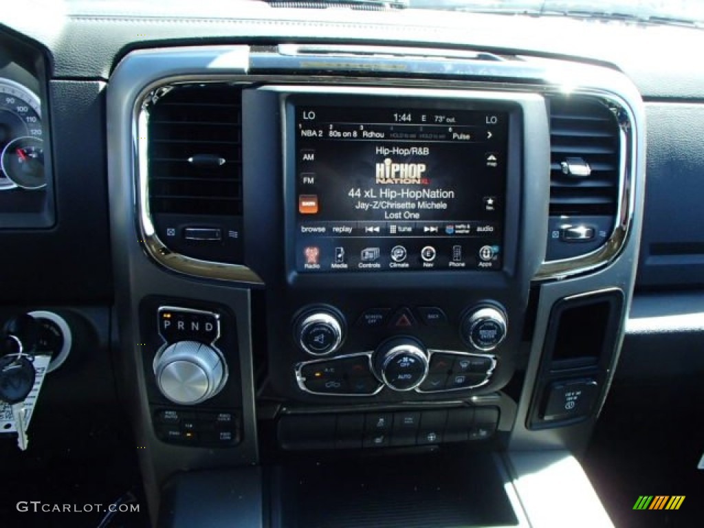 2014 1500 Sport Crew Cab 4x4 - Black / Black photo #16