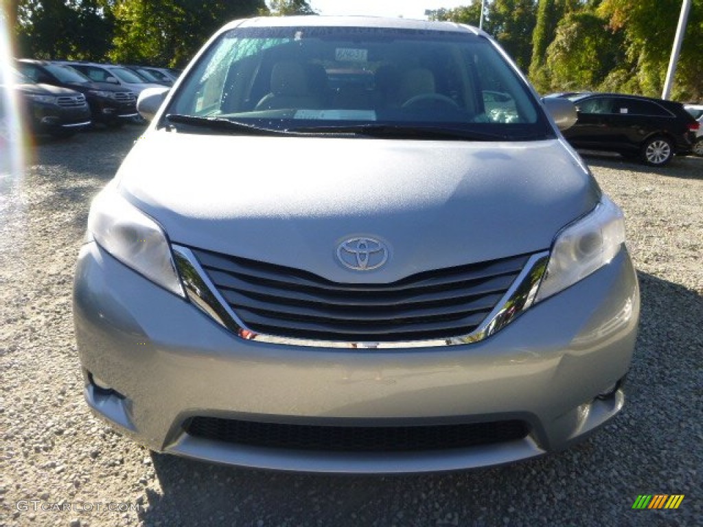 2014 Sienna XLE - Silver Sky Metallic / Light Gray photo #8