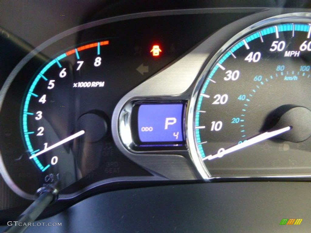 2014 Sienna XLE - Silver Sky Metallic / Light Gray photo #19